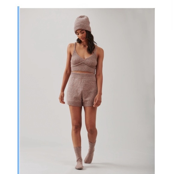 The Bright Side Wool Pearl Topanga Leisure Shorts and Wool Leisure Bra - Picture 2 of 12